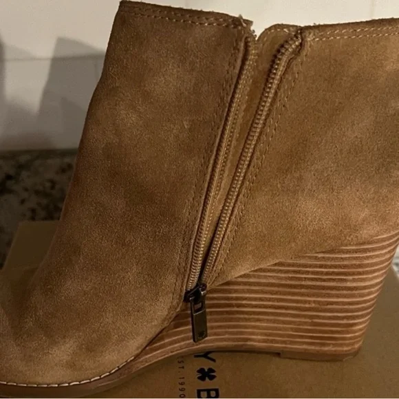 Lucky Brand Tan Suede Ankle Booties - Picture 4 of 4